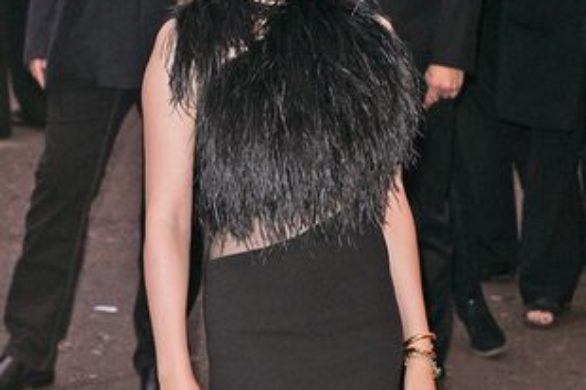 Kylie Minogue w sukience Gucci Fall 2010