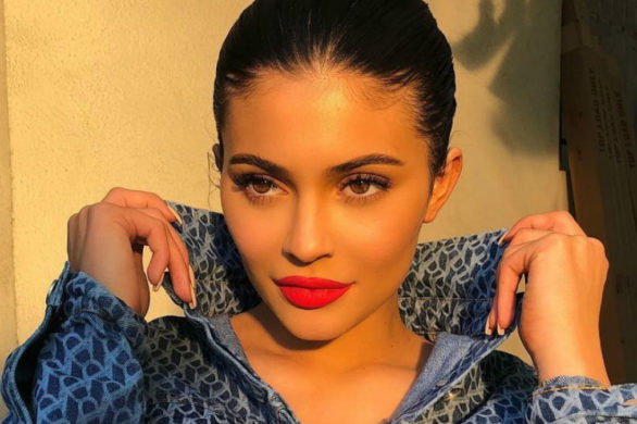 Mamy pierwsze zdjęcia nowej kolekcji Kylie Jenner! Idealna na lato!