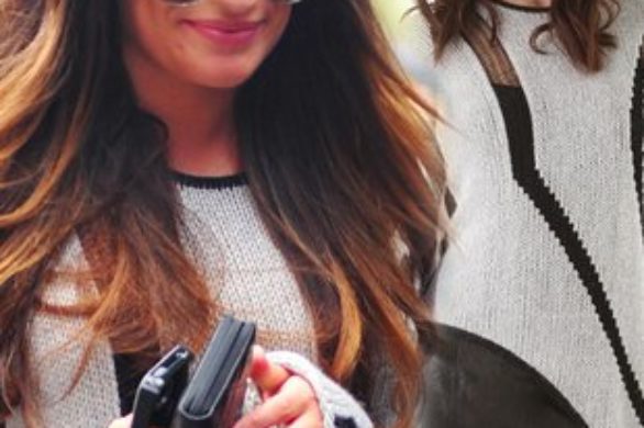 Lea Michele w asymetrycznym swetrze (FOTO)