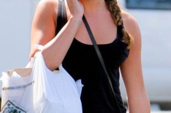 Lea Michele w warkoczu na bok (FOTO)