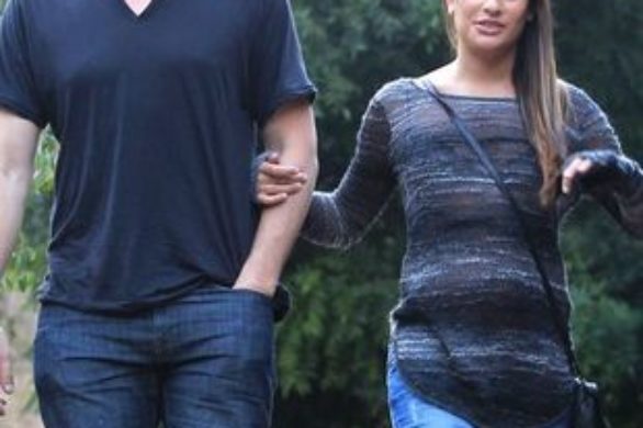 Która gwiazda nosi poszarpane jeansy? (FOTO)