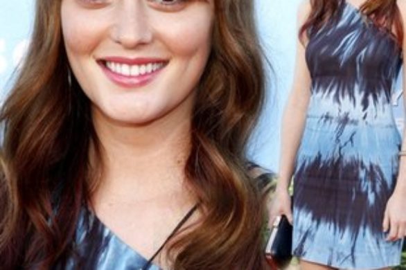 Leighton Meester w sukience Versus (FOTO)