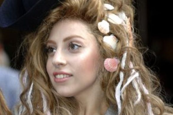 Lady Gaga w komplecie Vivienne Westwood (FOTO)