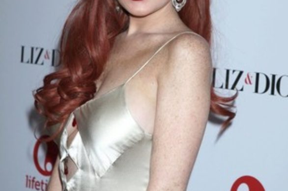 Lindsay Lohan w satynowej sukni
