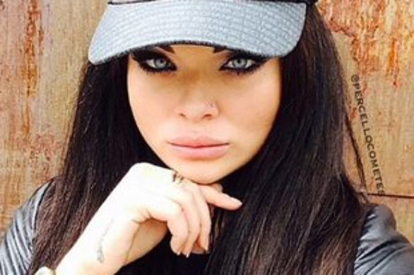 Luxuria Astaroth została piosenkarką (VIDEO)