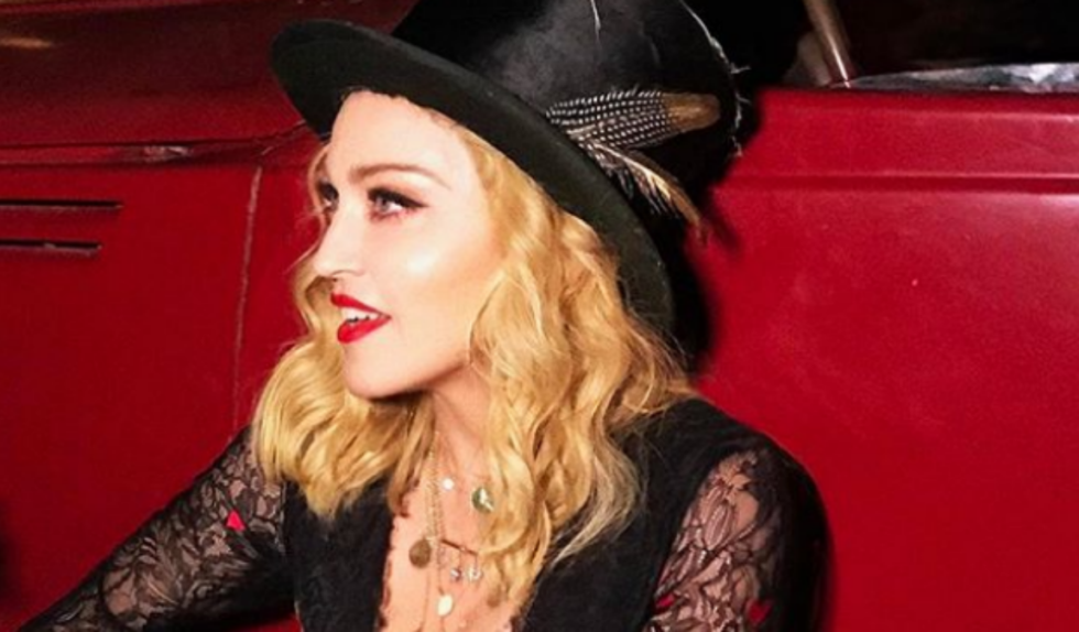 Madonna w czarnym pixie cut. Stawia na mocne zmiany? Madonna w czarnym pixie cut. Stawia na mocne zmiany?
