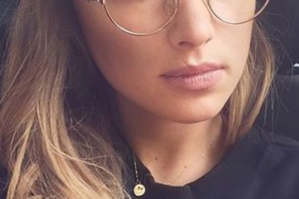 Maffashion chwali się okularami i bajecznie długimi nogami