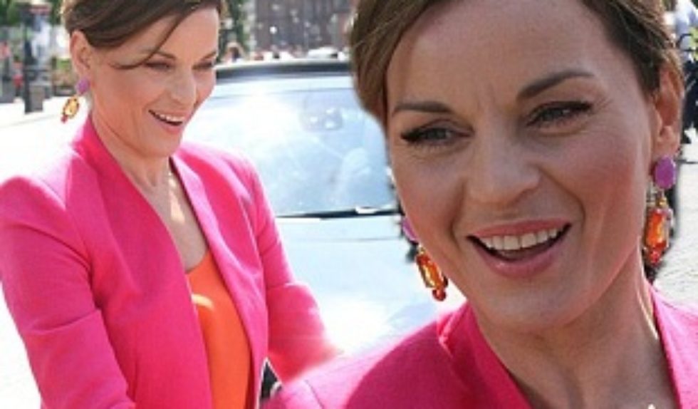 Małgorzata Foremniak w pomarańczowej sukience Małgorzata Foremniak w pomarańczowej sukience