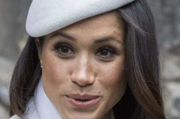 Dziwny masaż Meghan Markle. Przyszła księżna pozwala wkładać sobie palce do ust?