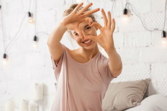 Mgiełki do twarzy. Czy rzeczywiście warto je jeszcze stosować?