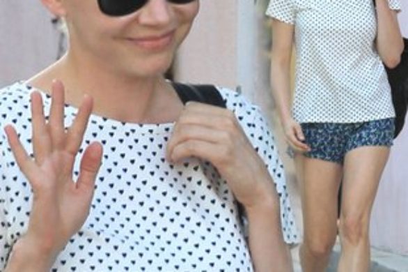 Michelle Williams w króciutkich szortach (FOTO)