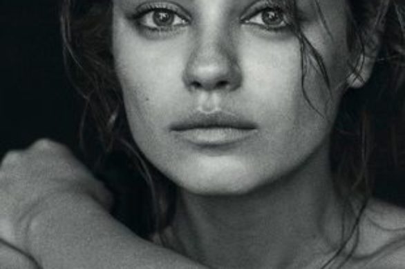 Piękna Mila Kunis w kampanii biżuterii (FOTO)