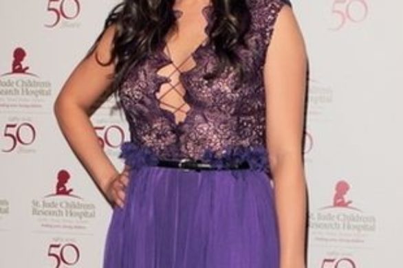 Mila Kunis stawia na fiolet (FOTO)