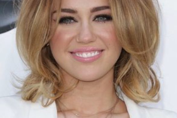 Odchudzona Miley Cyrus w zestawie Jean Paul Gaultier