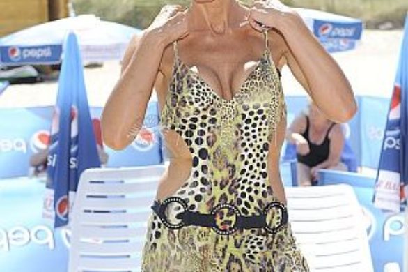 Panterkowa Ewa Minge na plaży