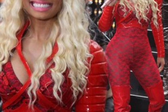 Czerwony kombinezon Nicki Minaj (FOTO)