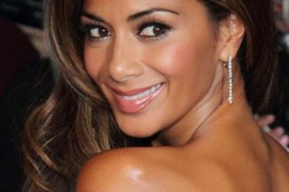 Nicole Scherzinger w aksamitnej kreacji od Amandy Wakeley