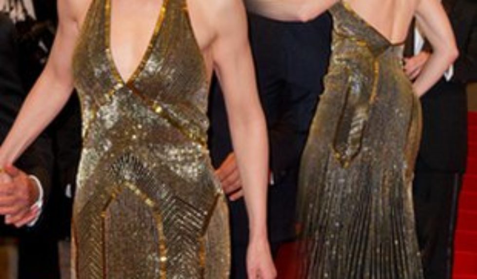 Nicole Kidman skąpana w złocie (FOTO)