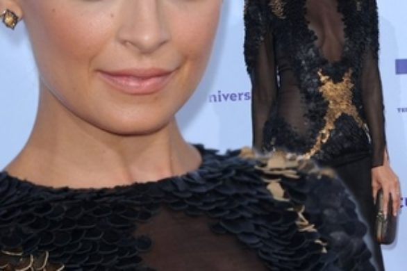 Nicole Richie znowu odważnie eksponuje dekolt (FOTO)