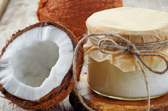 Olej kokosowy pomaga wybielić zęby?!