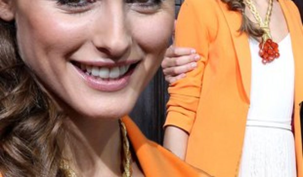 Luźny warkocz w stylu Olivii Palermo