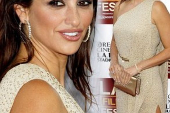 Penelope Cruz w kreacji Michaela Korsa (FOTO)