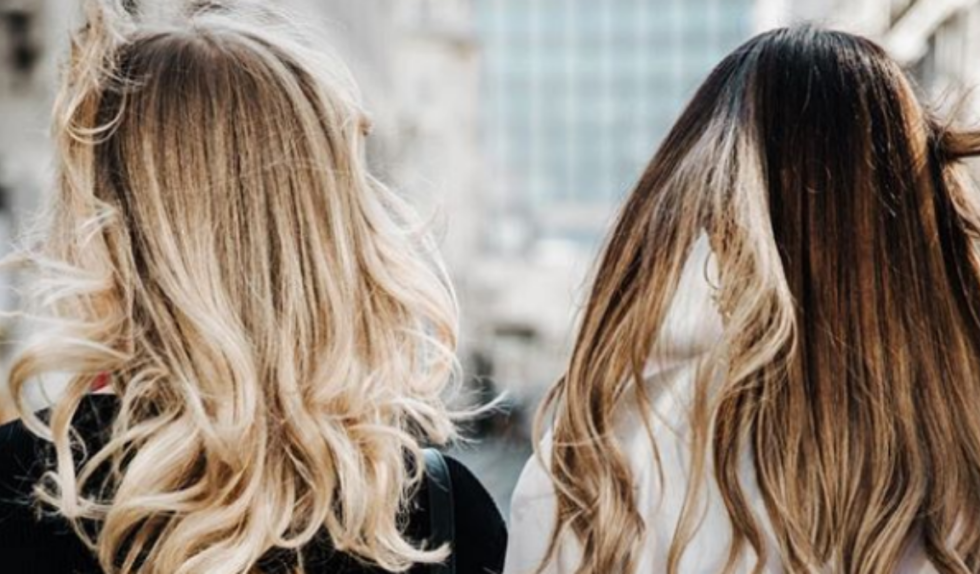 Self-hair to nowy gorący trend, który zapewni Ci piękne i lśniące włosy Self-hair to nowy gorący trend, który zapewni Ci piękne i lśniące włosy