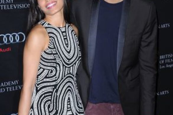 Freida Pinto w wzorzystej sukience Rohit Gandhi + Rahul Khan