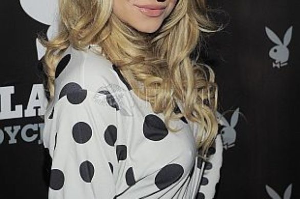 Aneta Piotrowska w sukience w grochy