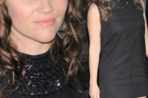 Reese Witherspoon w małej czarnej Saint Laurent