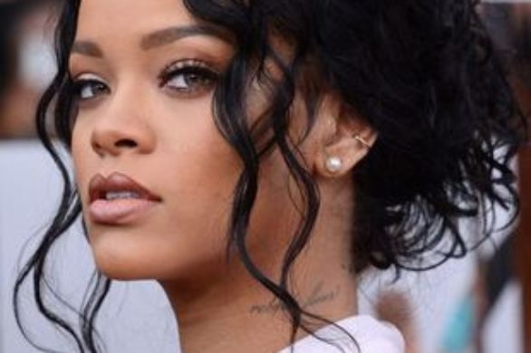 Lupita Nyong’o vs Rihanna! (FOTO)