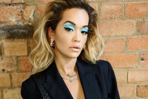 Rita Ora pokazuje, jak tej wiosny będziemy nosić czarny eyeliner