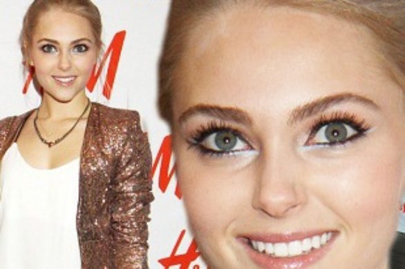 AnnaSophia Robb w cekinowej marynarce