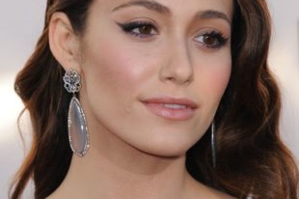 Emmy Rossum w bajecznej sukni od Caroliny Herrery