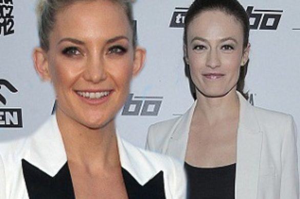 Magdalena Różczka w białym garniturze jak Kate Hudson