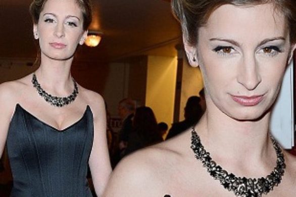 Magdalena Schejbal w czarnym gorsecie