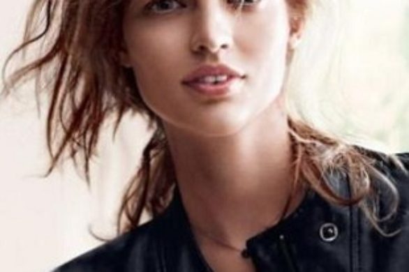 Bette Franke w kampanii perfum See by Chloé