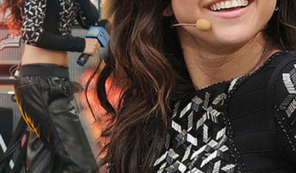 Selena Gomez w kreacji Herve Leger Selena Gomez w kreacji Herve Leger