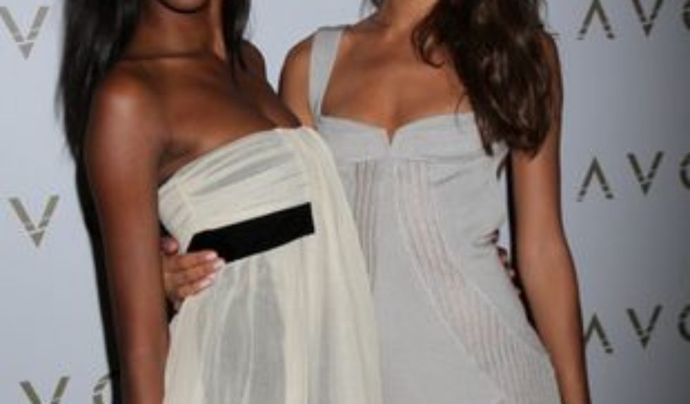 Jessica White i Irina Shayk w bieli Jessica White i Irina Shayk w bieli