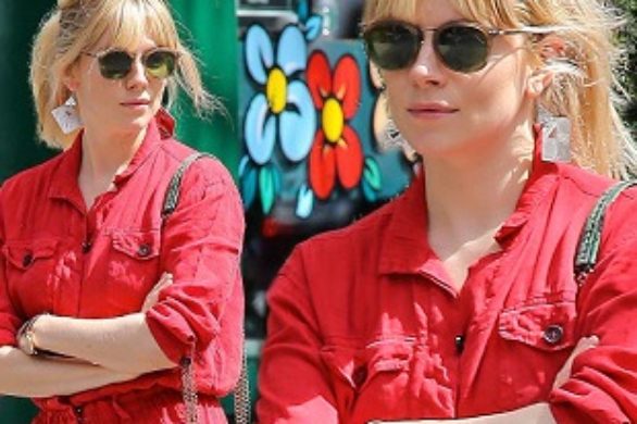 Sienna Miller w czerwonym kombinezonie