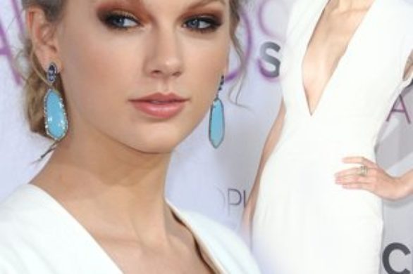 Taylor Swift w sukni marki Ralph Lauren (FOTO)