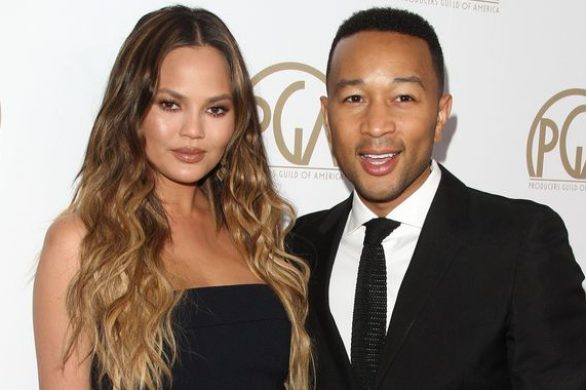 Oszalejecie na punkcie tej kreacji Chrissy Teigen! (FOTO)