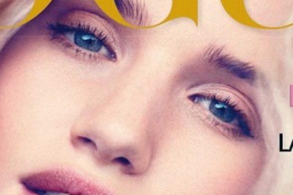 Rosie Huntington-Whiteley na marcowej okładce Vogue Spain