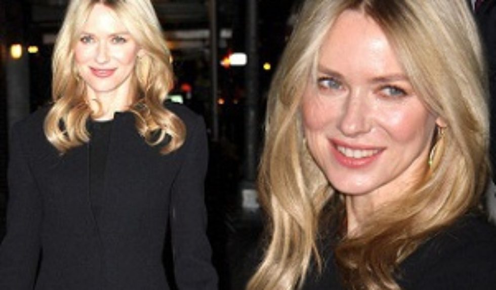 Naomi Watts cała w czerni