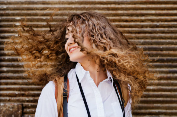 Sposoby na zagęszczanie włosów – od domowych maseczek po profesjonalne zabiegi