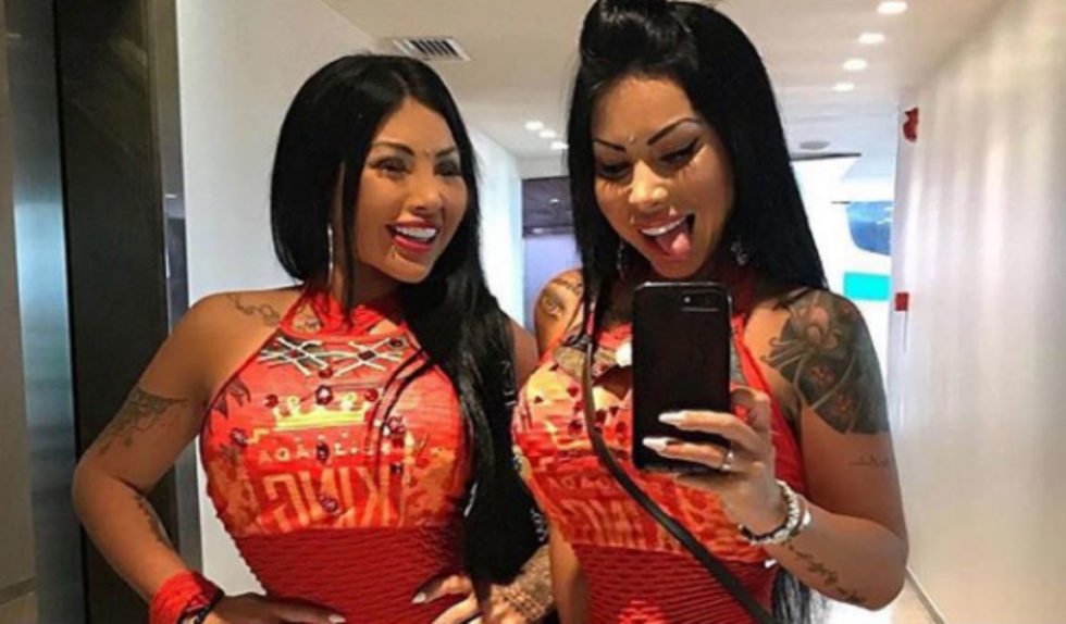 „Widzę jak 90-latka, byłam taka naiwna”. Modelka o operacji zmiany koloru oczu