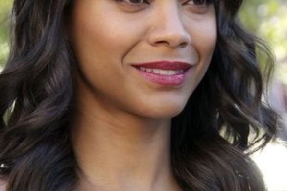 Zoe Saldana naga w Allure (VIDEO)