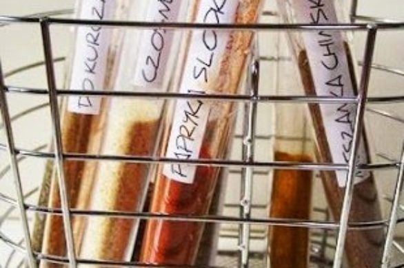 Zrób to sama: intrygujący stojak na przyprawy