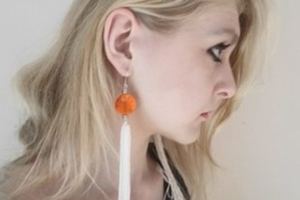 Zrób to sama: kolczyki z frędzlami (FOTO)