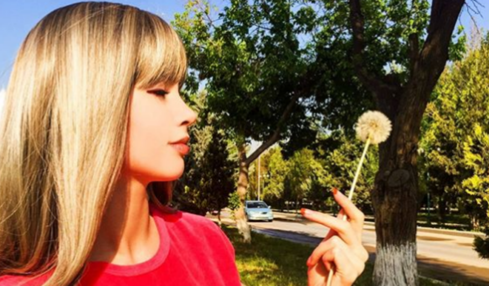 Naturalna piękność? Zobacz żywą Lalkę Barbie bez operacji i wypełniaczy! Naturalna piękność? Zobacz żywą Lalkę Barbie bez operacji i wypełniaczy!